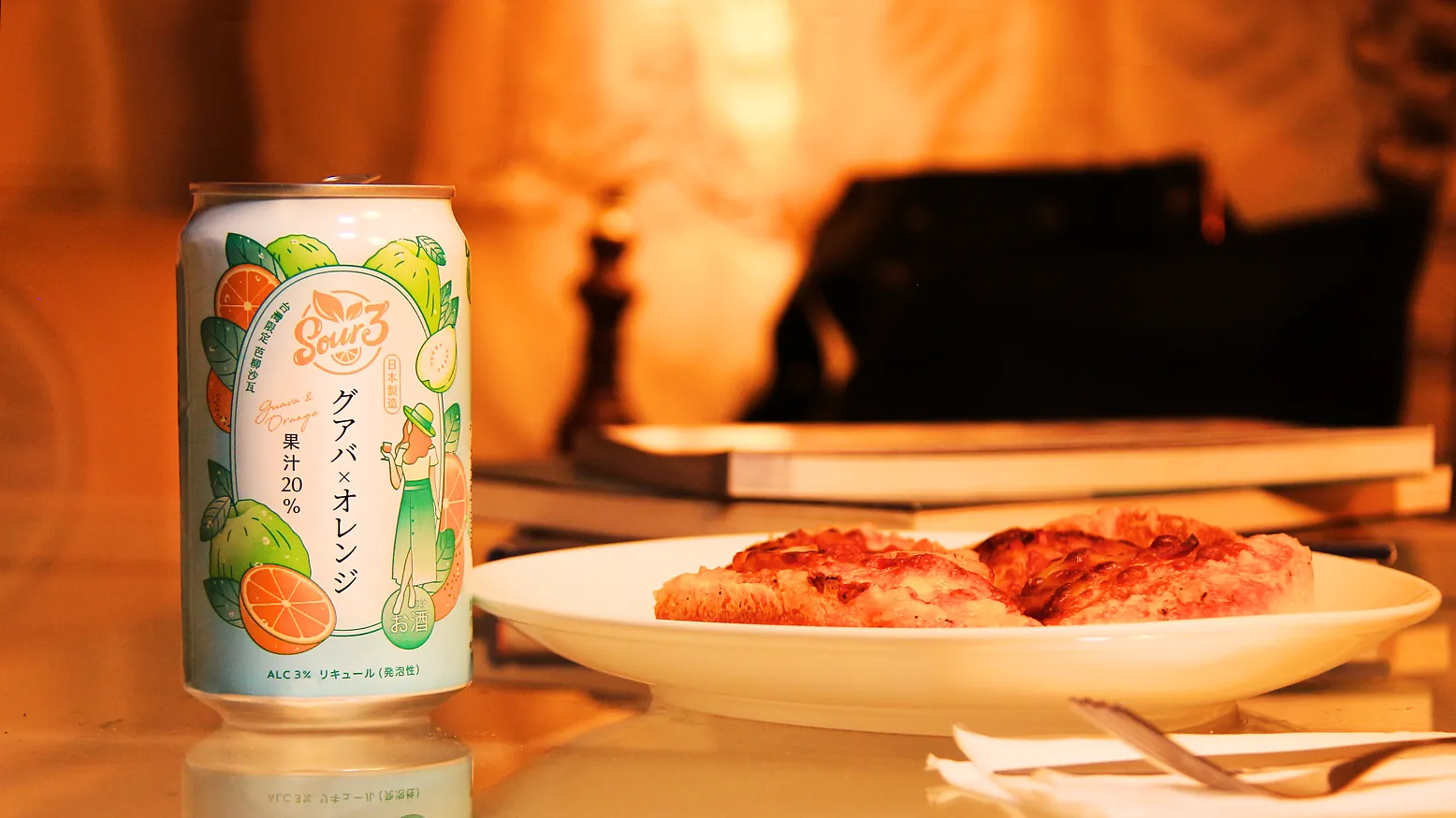 A slow weekend in, Guava Orange with Hawaiian pizza